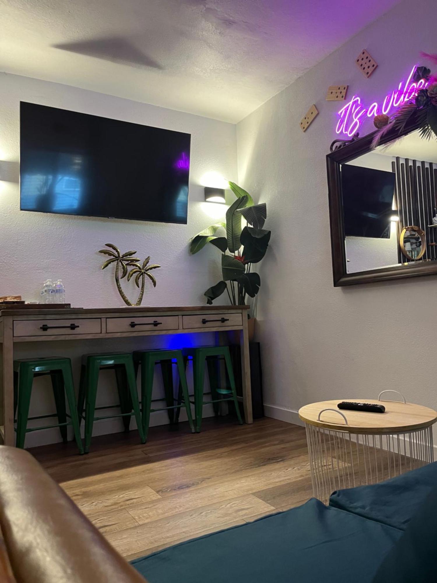 Stunning Little Havana Suites Close To Airport, Calle Ocho, Brickell, Wynwood And The Beaches - Free Parking Miami Exterior foto